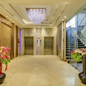 Super Townhouse Oak C Pearls Hotel